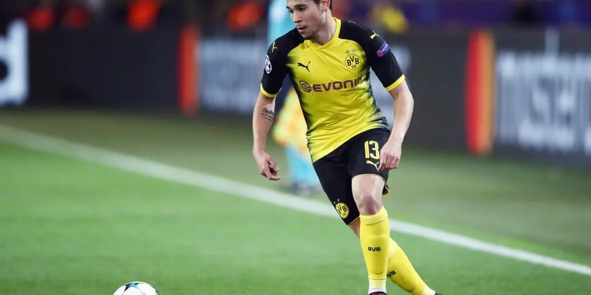A Raphael Guerreiro se le termina el contrato en junio y podría aterrizar a coste cero en el Santiago Bernabéu