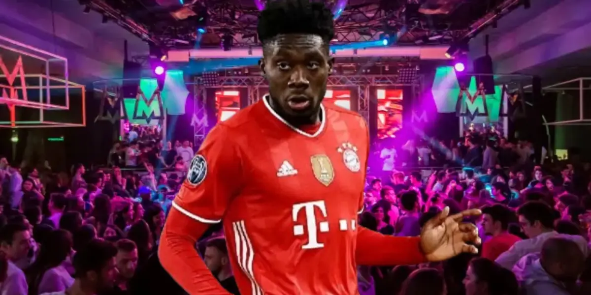 Cazan a Davies de fiesta en París mientras se recupera de su lesión.