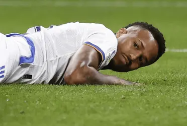 El brasileño se retiró en el comienzo del segundo tiempo.