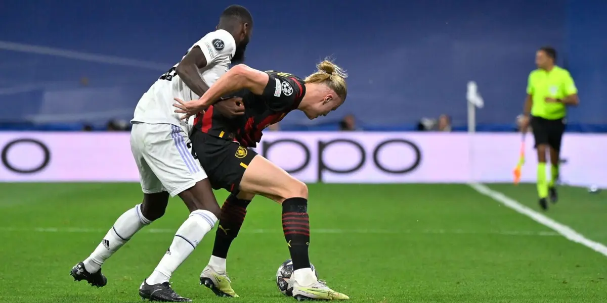 El central alemán cumplió con creces su tarea de anular al jugador del City.