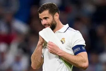 El defensa tiene dos ofertas muy lucrativas para jugar en norteamerica.