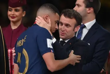 El delantero francés no se achicó ante el presidente de Francia.