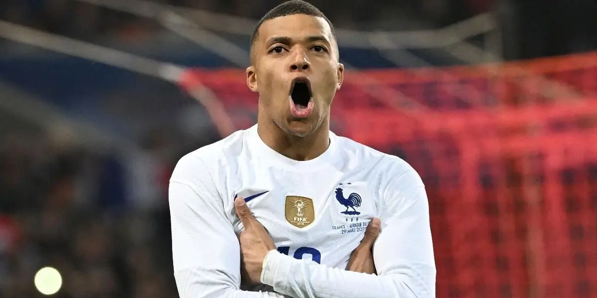 El delantero marcó un gol de penal en el amistoso con su selección, tras haber errado uno antes.