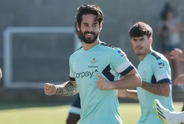 El ex Real Madrid ya fue presentado como nuevo refuerzo del equipo español