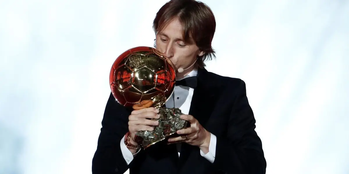 El impresionante coche del 10 blanco