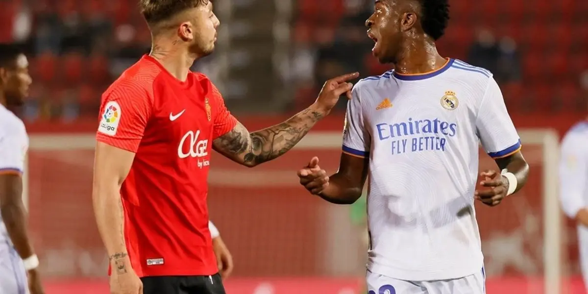El jugador del Mallorca vuelve al faltarle el respeto a Vinicus en el Santiago Bernabéu.
