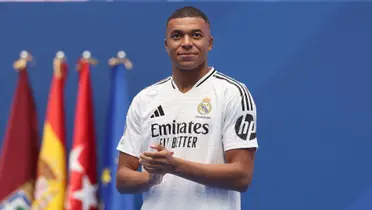 El peso de la camiseta blanca Mbappé busca su lugar en el Real Madrid