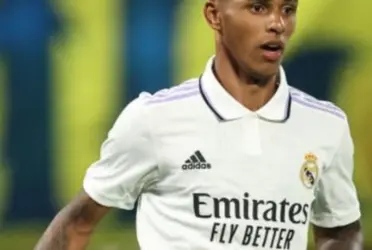 Florentino Pérez estaría interesado en quedarse con la ficha del actual jugador del Real Madrid Castilla, Vinicius Tobias.