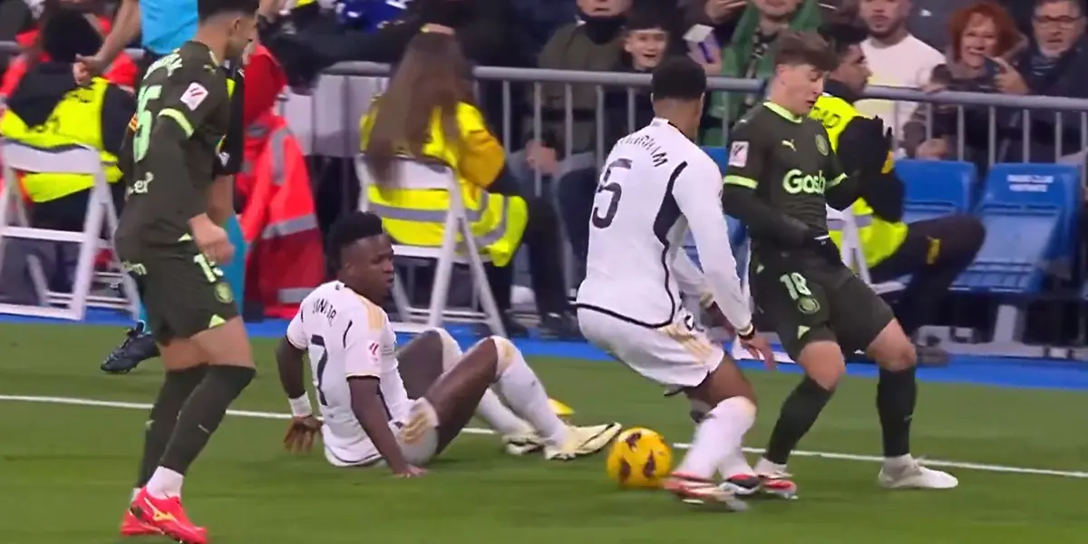 Momento en el que Bellingham recibe la entrada de Pablo Torre. Imagen: Dazn.