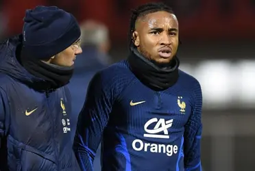 Nkunku se perderá el resto de la temporada por lesión, lo cual provoca que su pase por el Chelsea no se concrete. El Madrid no le perderá pisada