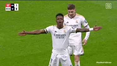 Vinicius celebra el primer gol del partido. Imagen: DAZN.