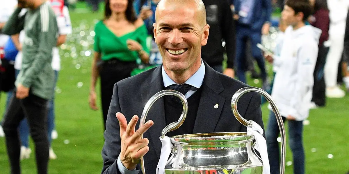 Zidane posa con la tercera Champions ganado como entrenador. Imagen: Diario As.